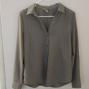 H&M Light Green Casual Button Down Shirt